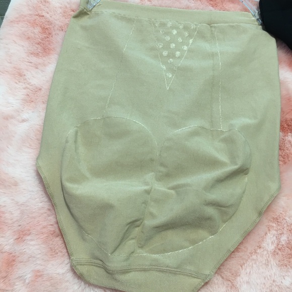 Everyday Firm control High Rise Panty - 2 Pack size Medium - Picture 11 of 13